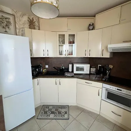 T3 Avec Terrasse Et Vue Mer, Parking, Wi-fi - 6 Personnes - Fr-1-81-590 Apartment
