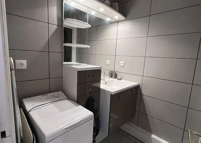 T3 Avec Terrasse Et Vue Mer, Parking, Wi-fi - 6 Personnes - Fr-1-81-590 Apartment *