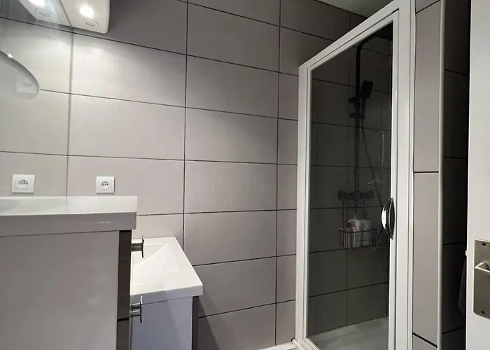 T3 Avec Terrasse Et Vue Mer, Parking, Wi-fi - 6 Personnes - Fr-1-81-590 Le Barcares